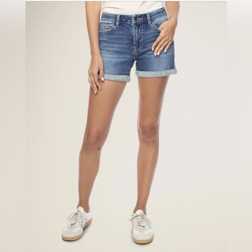 Flag and and anthem mid rise premium denim shorts 25 NWT
